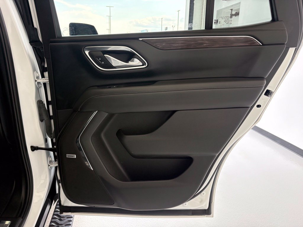Used 2024 Summit White Chevrolet Z71 image 40