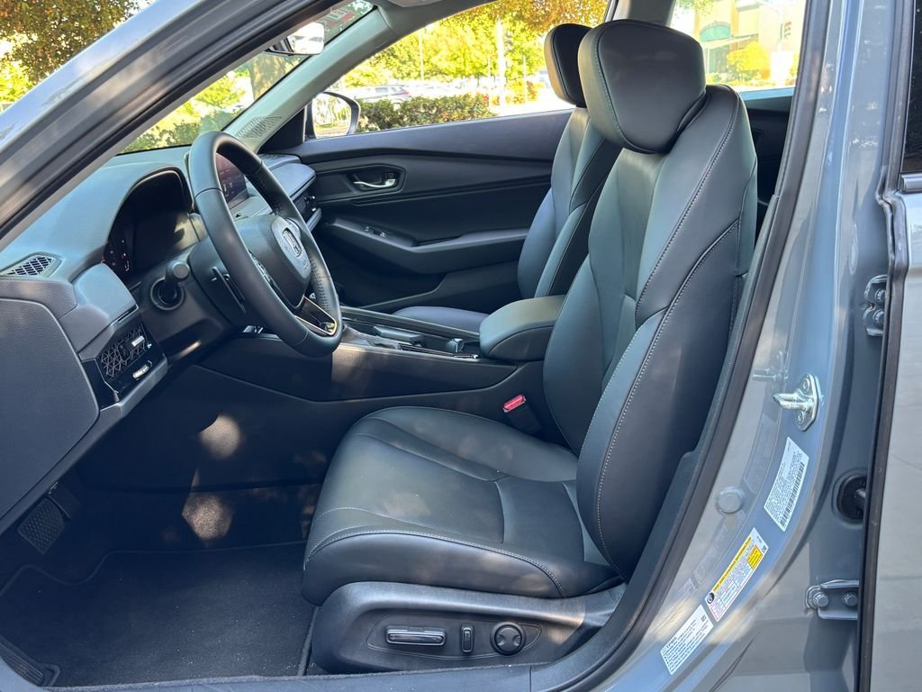 New 2026 Urban Gray Pearl Honda EX-L image 9