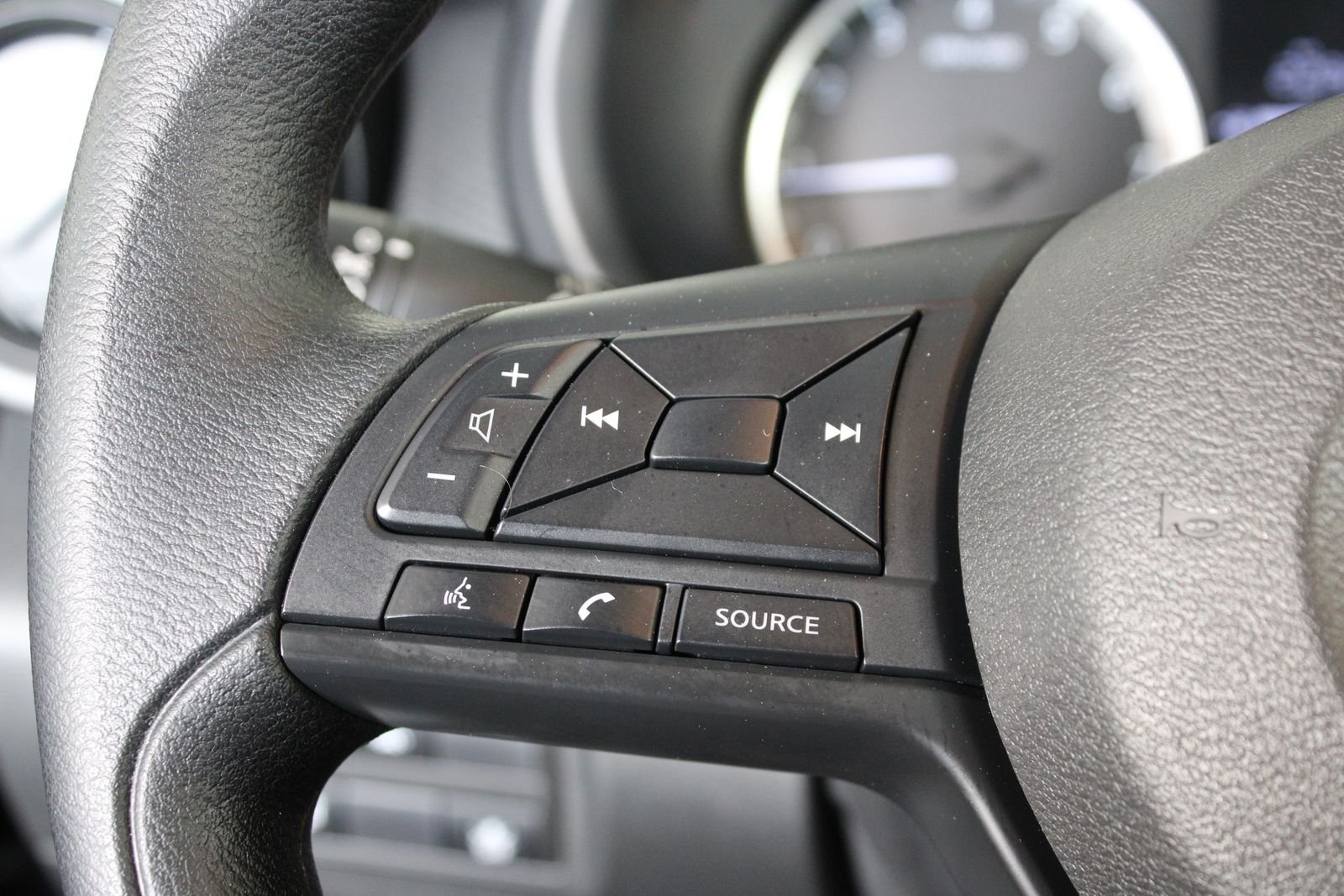 Used 2025 Gray Nissan S image 28
