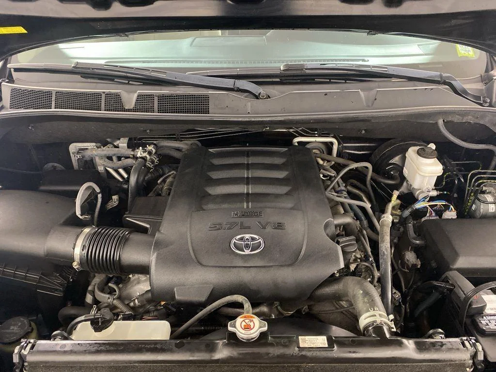 Used 2018 Midnight Black Metallic Toyota Limited image 10