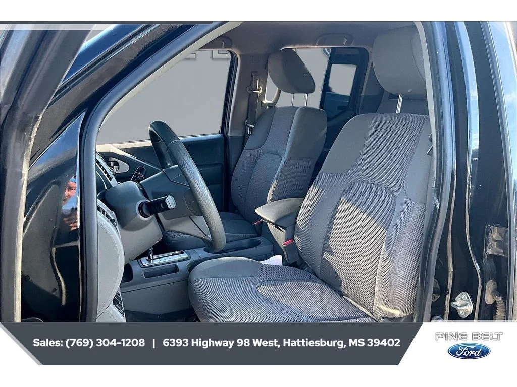 Used 2019 Magnetic Black Pearl Nissan SV image 19