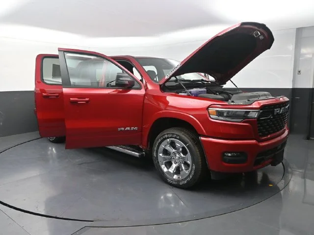 New 2026 Molten Red Pearl-Coat Exterior Paint RAM Big Horn/Lone Star image 28