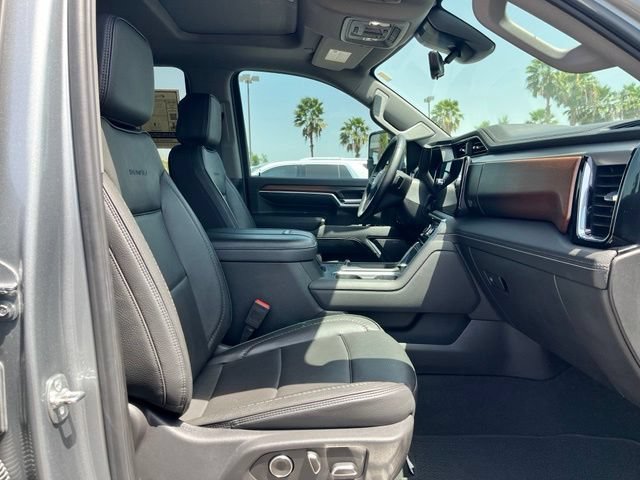 Used 2025 Sterling Metallic GMC Denali image 22