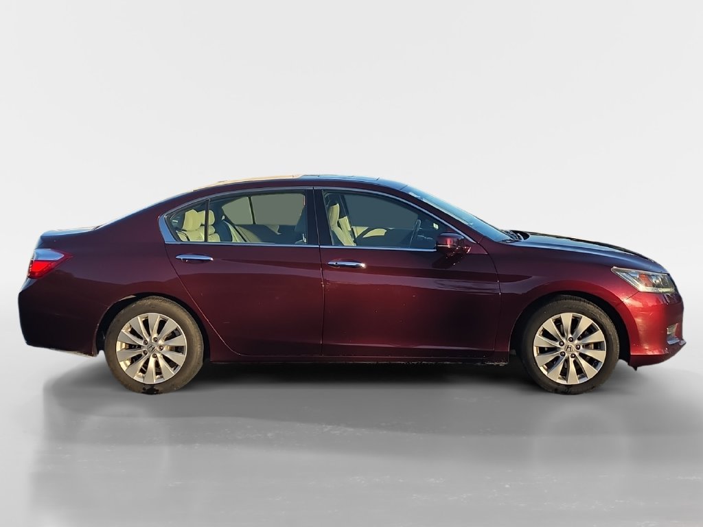 Used 2014 Basque Red Pearl II Honda EX-L image 3