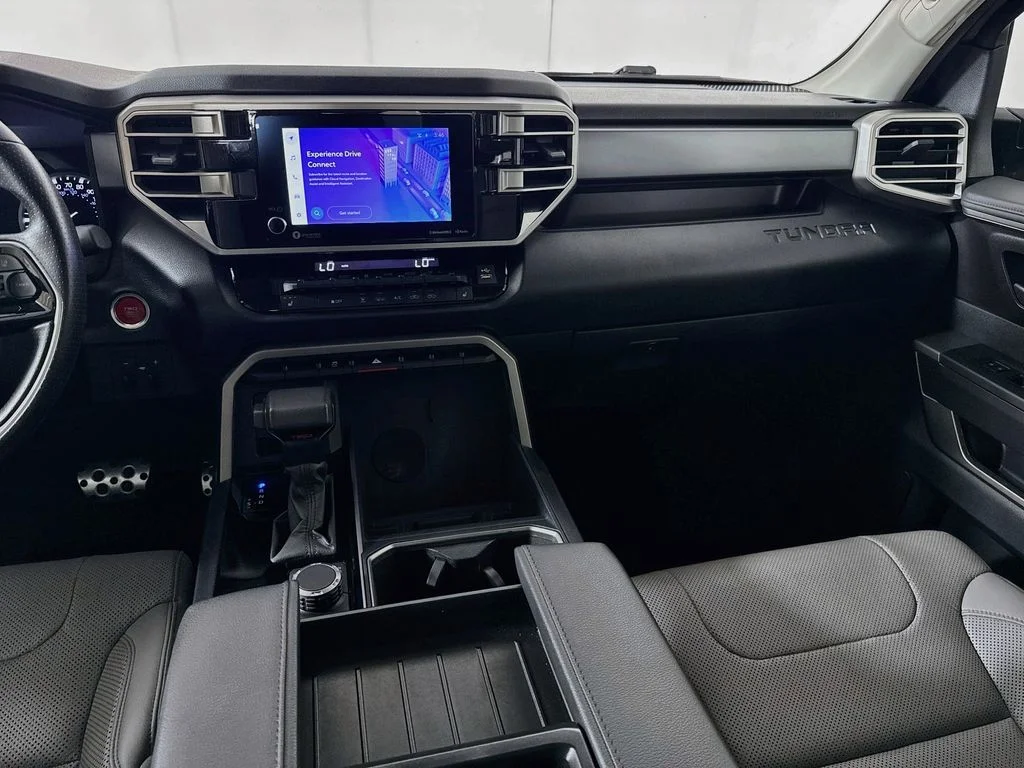 Used 2022  Toyota SR5 image 29