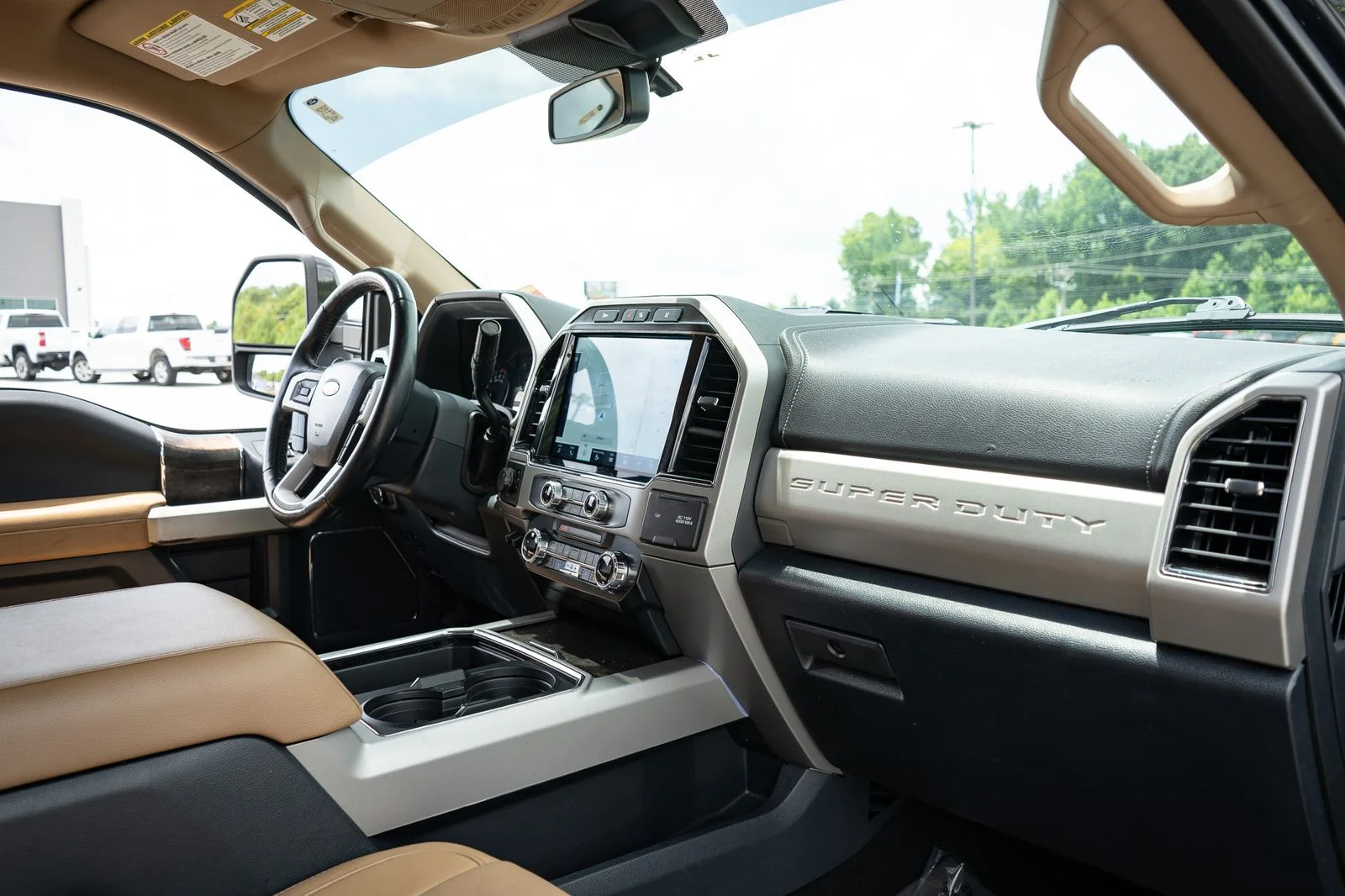 Used 2022 Black Metallic Ford Lariat image 21