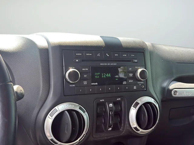 Used 2017 White Jeep Unlimited Sahara image 14