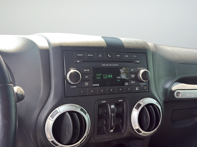 Used 2017 White Jeep Unlimited Sahara image 14