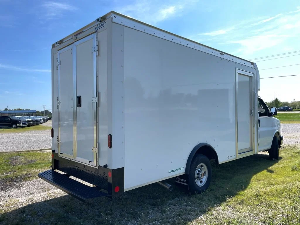 New 2025 Summit White GMC 1WT image 7
