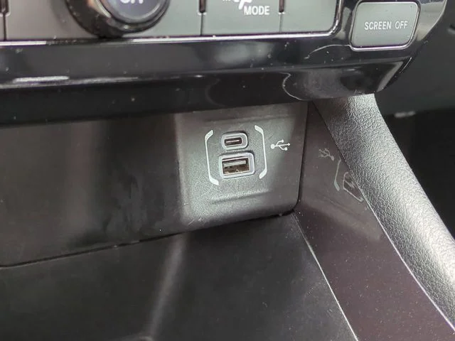 Used 2024 Gray Jeep Latitude image 21