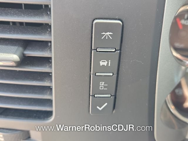 Used 2013 Silver GMC SLE image 32