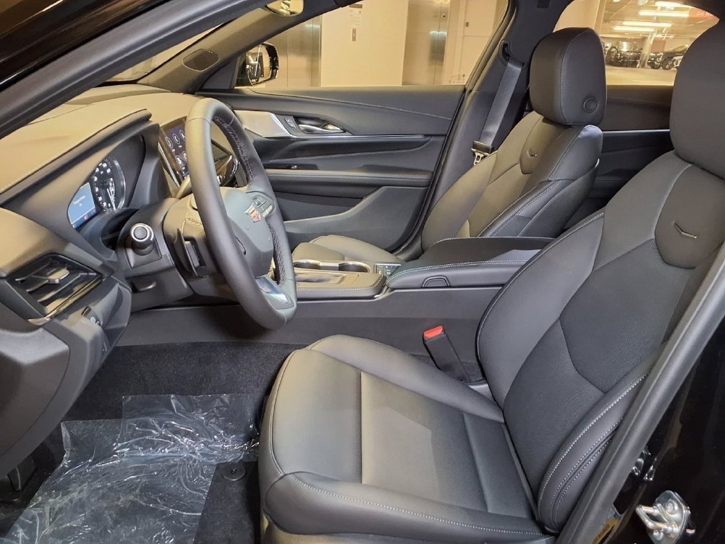 New 2026 Black Raven Cadillac Premium Luxury image 15