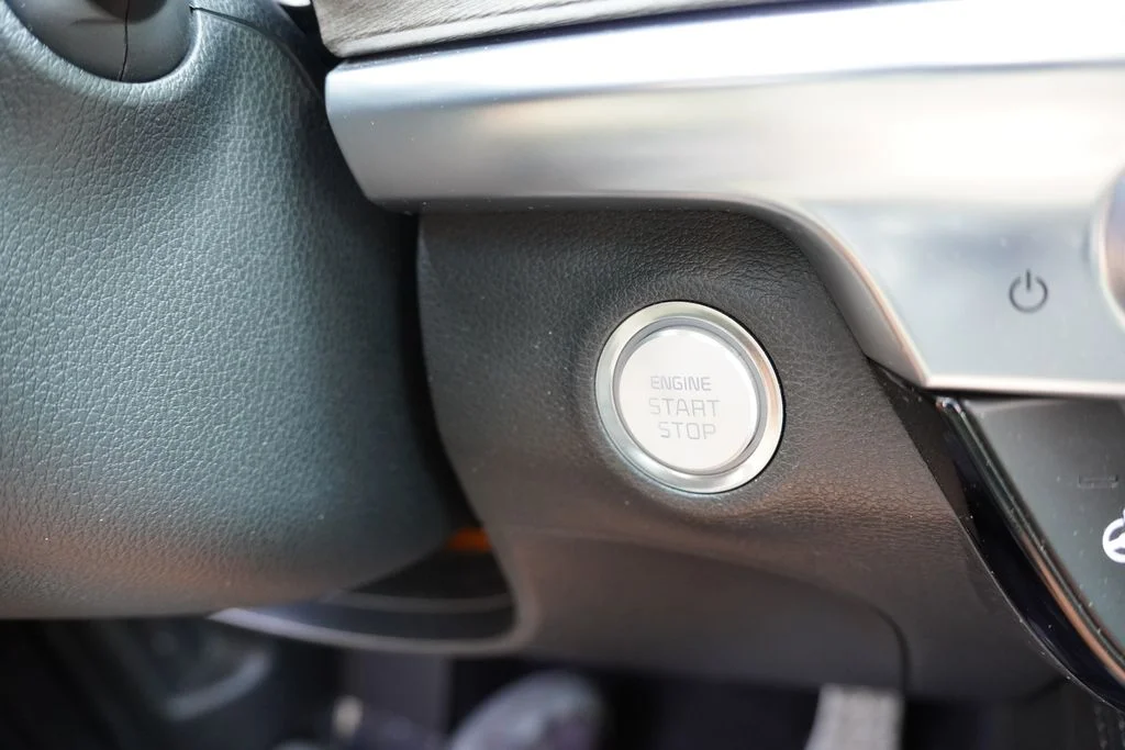 Used 2021 Glacial White Pearl Kia SX image 36