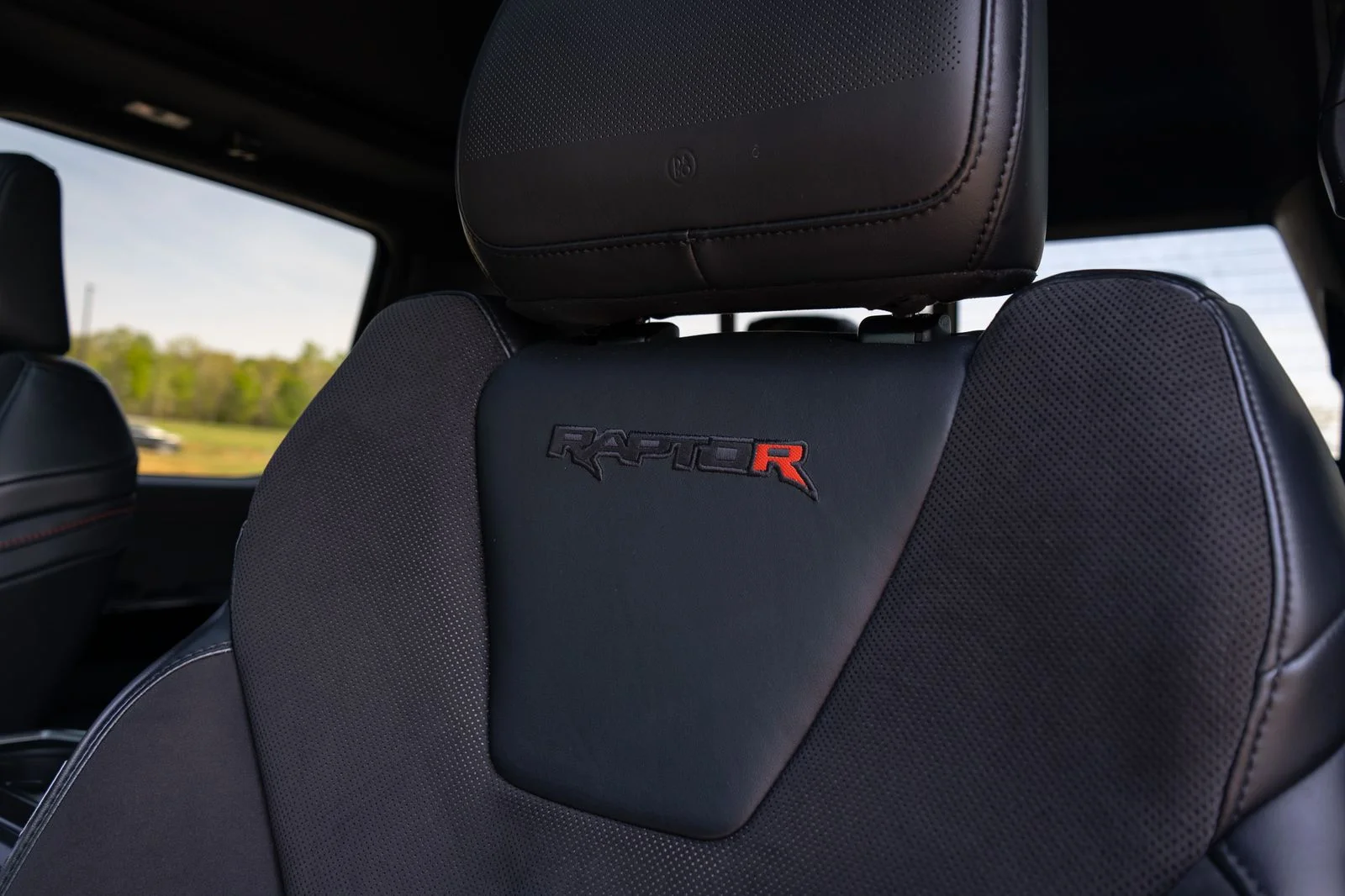 Used 2023 Avalanche Ford Raptor image 39