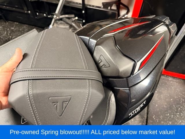 Used 2018 Black Triumph motorcycle image 32