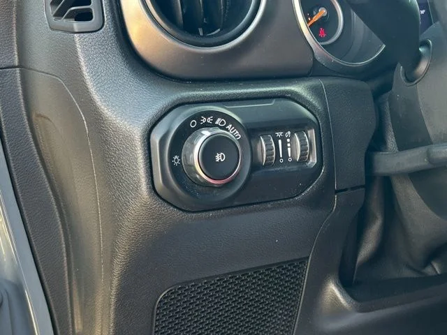 Used 2018 Gray Jeep Unlimited Sport S image 42