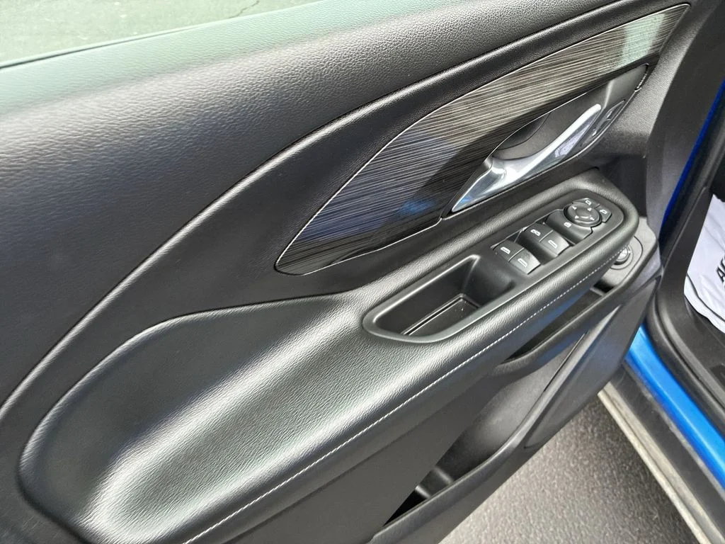Used 2024 Blue GMC SLE image 13