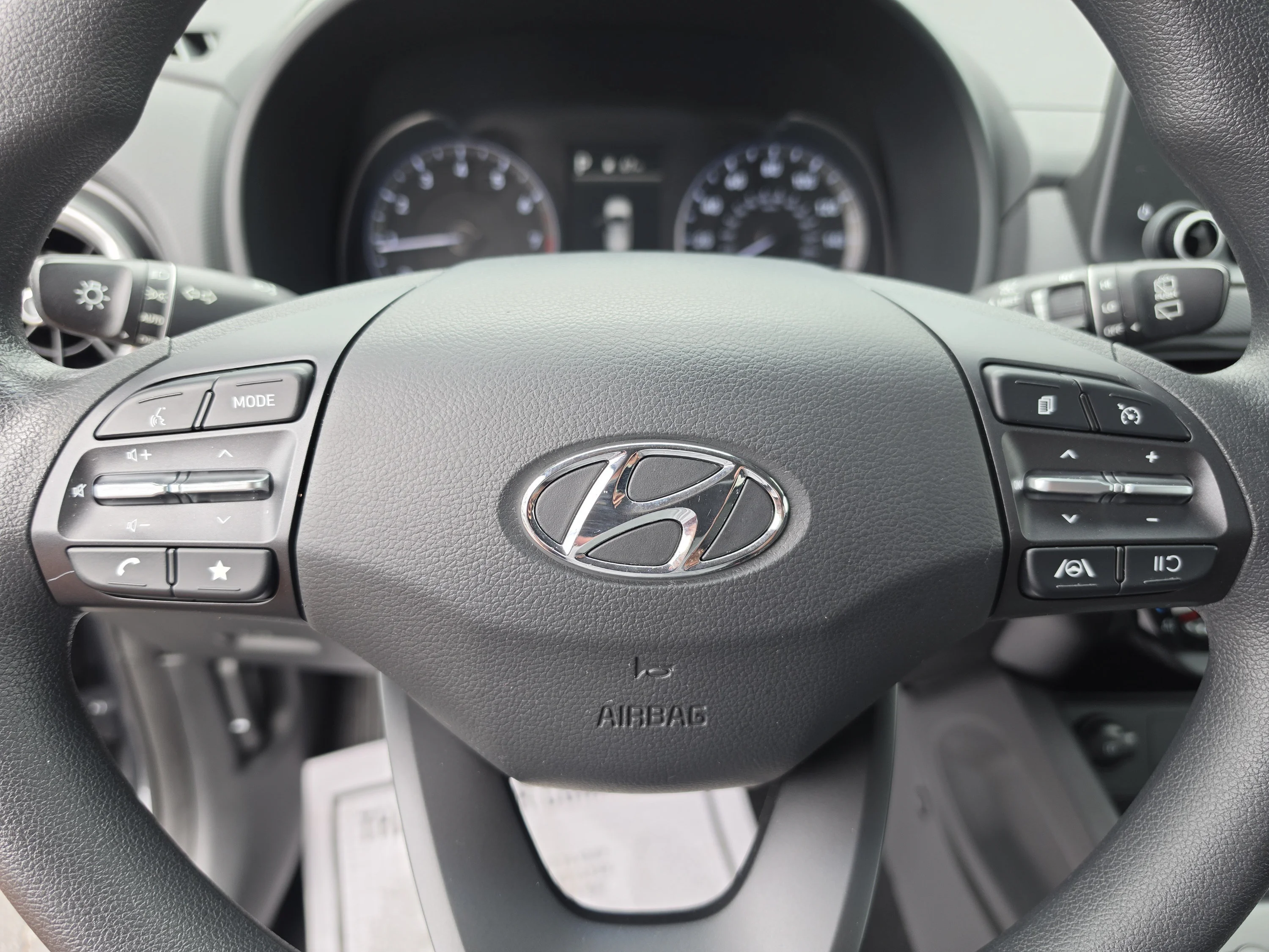 Used 2022 Thunder Gray Hyundai SEL image 32