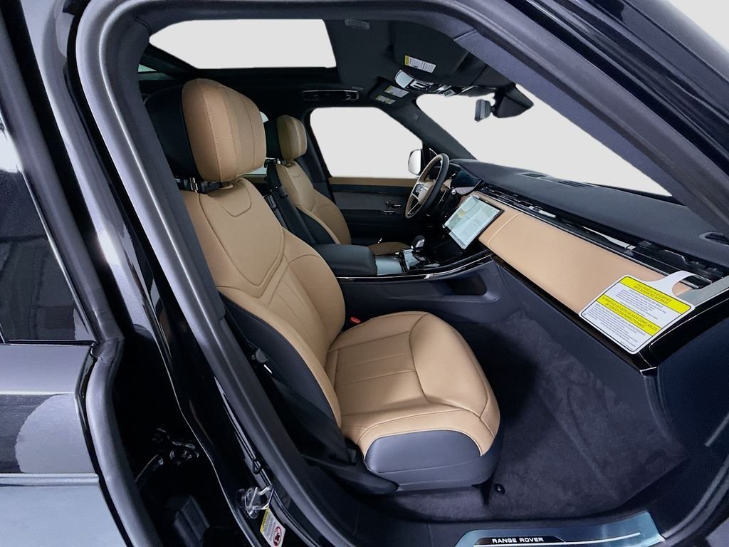 New 2026 Santorini Black LAND ROVER Dynamic SE image 22