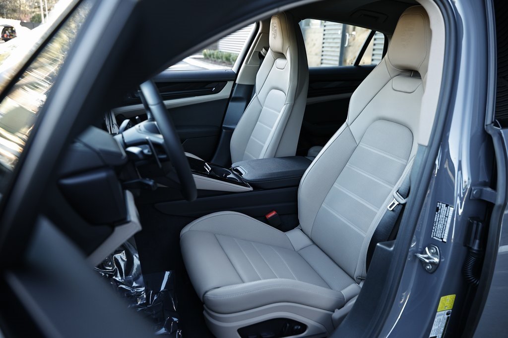 2026 Porsche Panamera Base