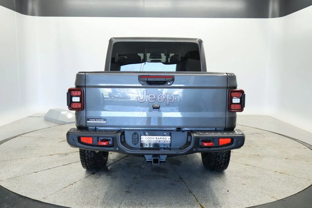 New 2026 Granite Crystal Metallic Clear-Coat Exterior Paint Jeep Rubicon X image 4