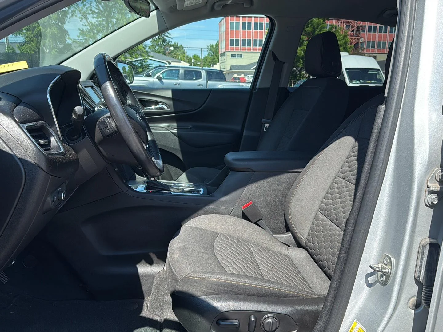 Used 2019 SILVER ICE METALLIC Chevrolet LT image 9