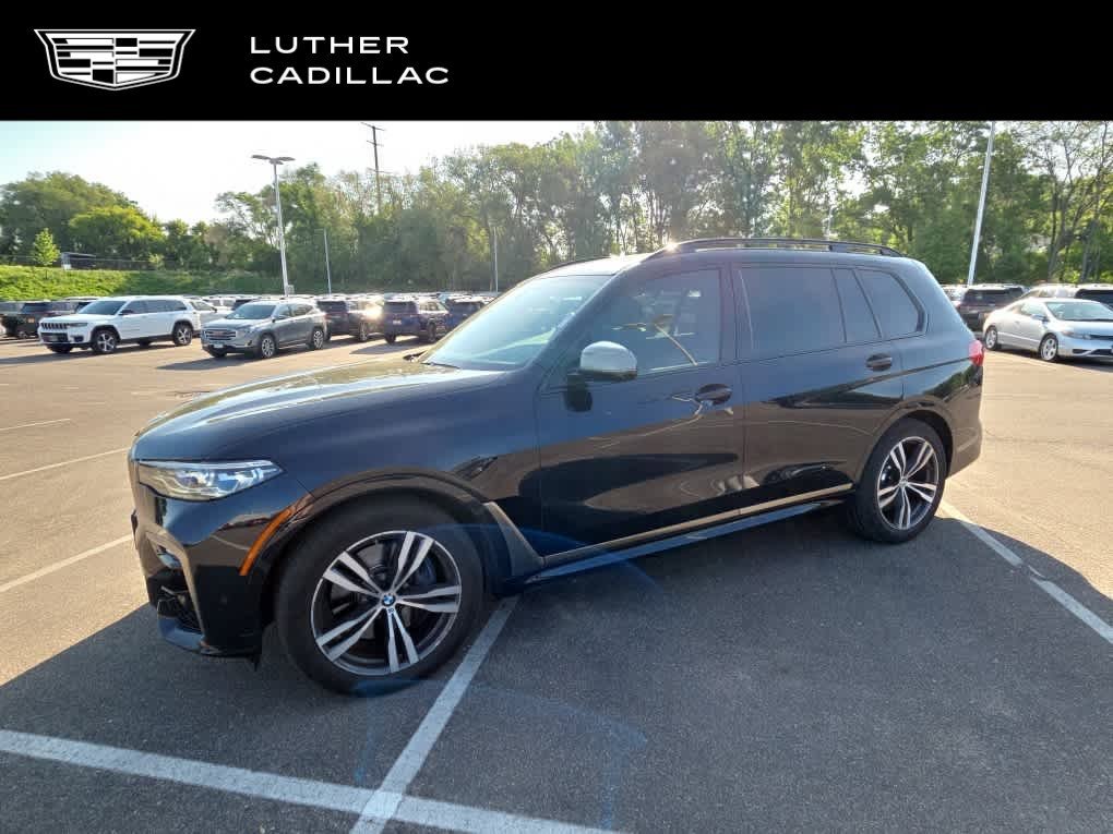 2020 BMW X7 M50i's photo