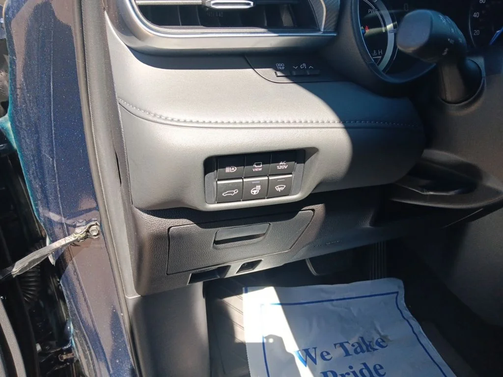 Used 2020 Blueprint Toyota Platinum image 16