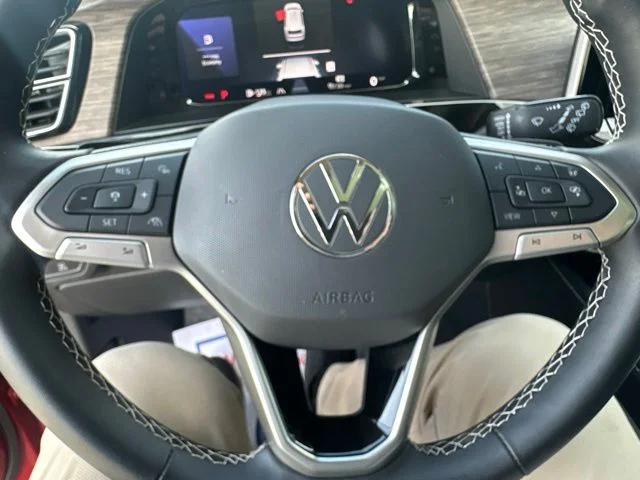 Certified Used 2025 Blue Volkswagen 2.0T SEL image 21