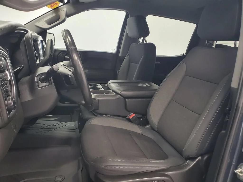 Used 2019 SHADOW GRAY METALLIC Chevrolet RST image 5