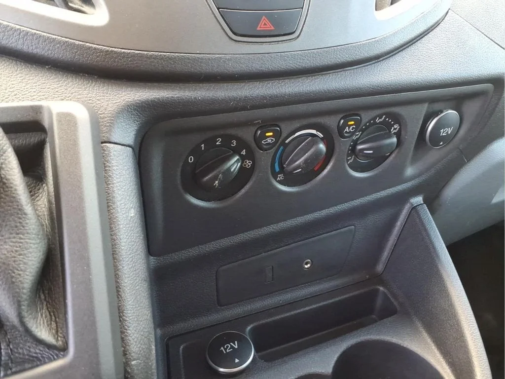 Used 2015 White Ford XL image 20
