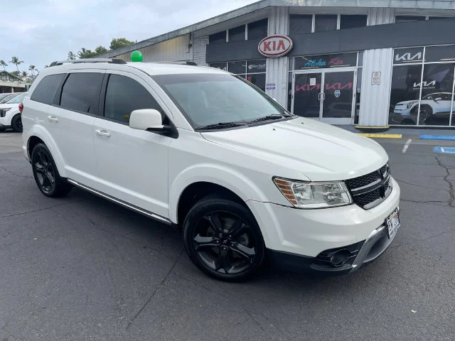 Used 2018 White Dodge Crossroad image 8