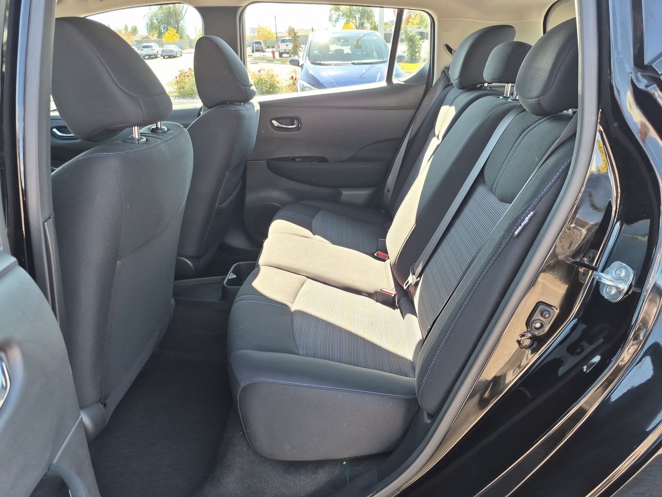 Used 2025 Super Black Nissan SV PLUS image 27