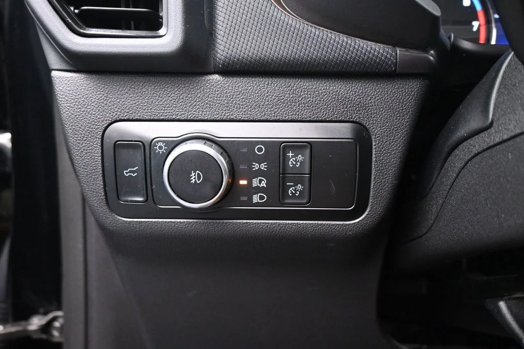 Used 2023 Black Ford Outer Banks image 13