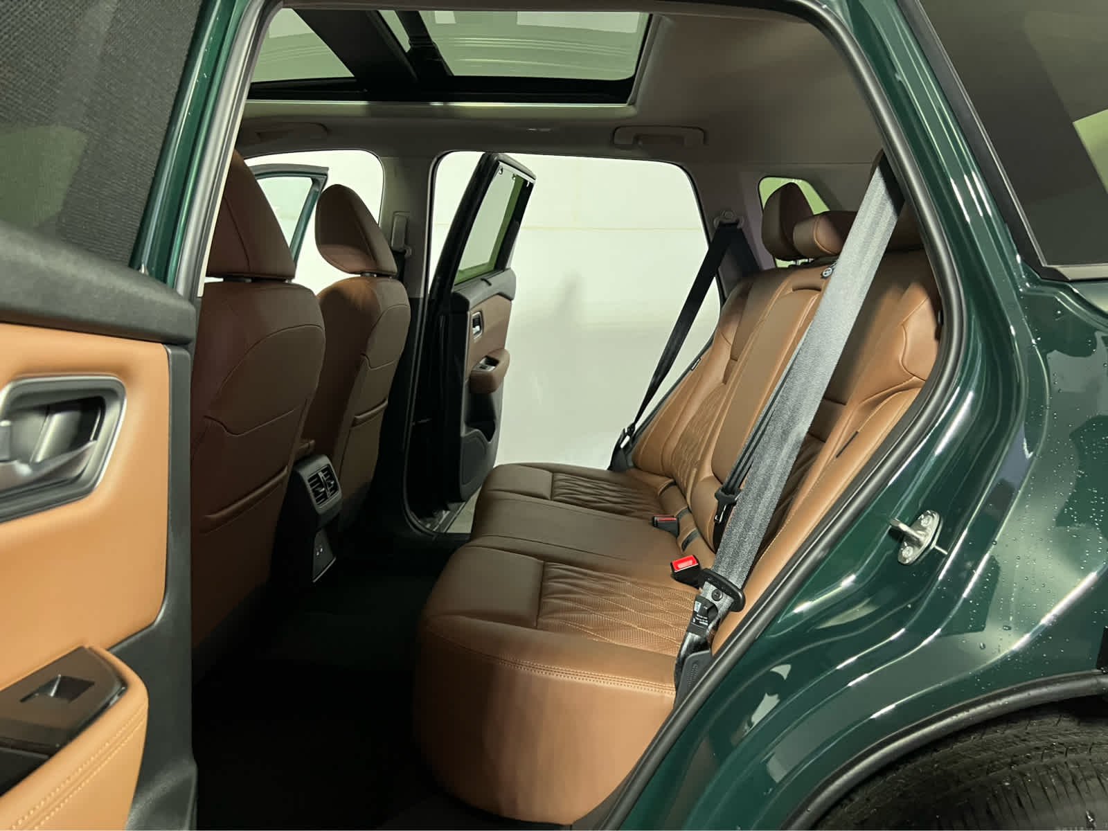 New 2026 Obsidian Green Pearl Nissan Platinum image 16