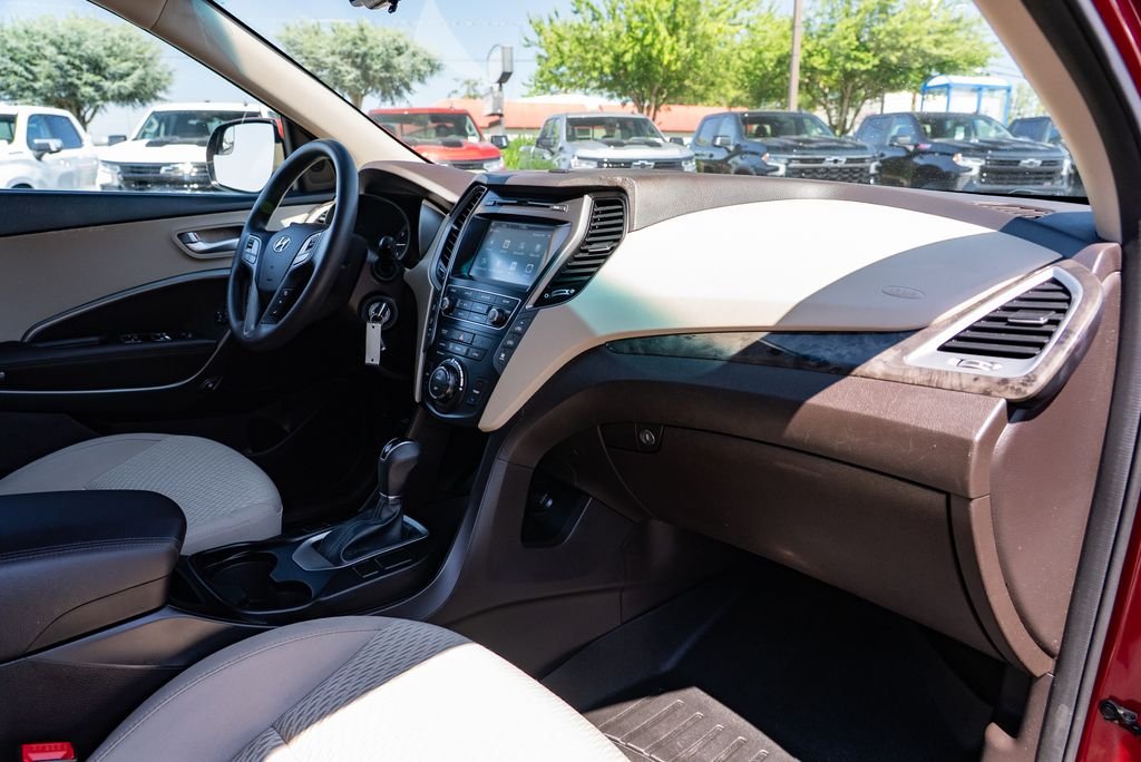 Used 2018 Regal Red Pearl Hyundai SE image 29