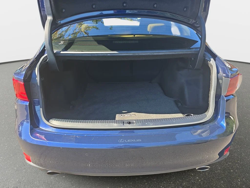 Used 2014  Lexus 250 image 13