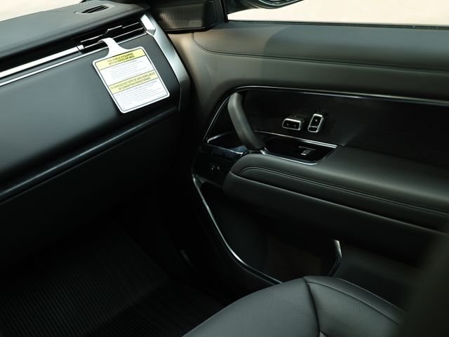 New 2026 Santorini Black LAND ROVER SE image 38