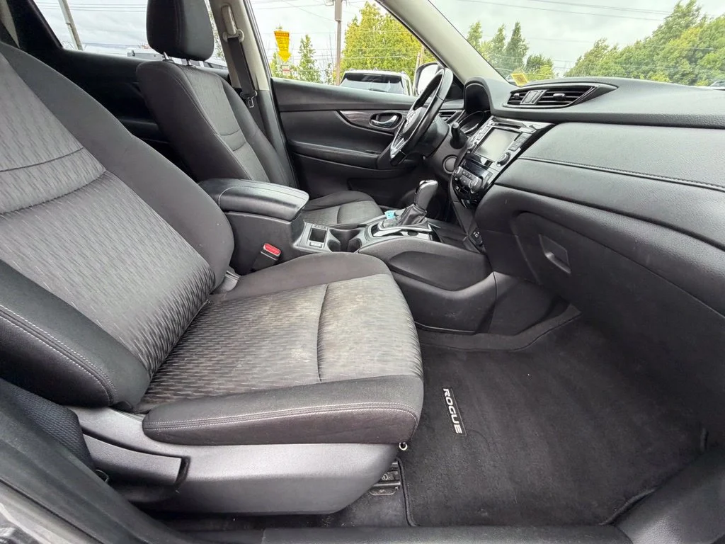 Used 2020 Gray Nissan SV image 36