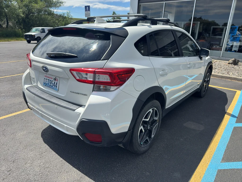 Used 2019 Crystal White Pearl Subaru Limited image 4