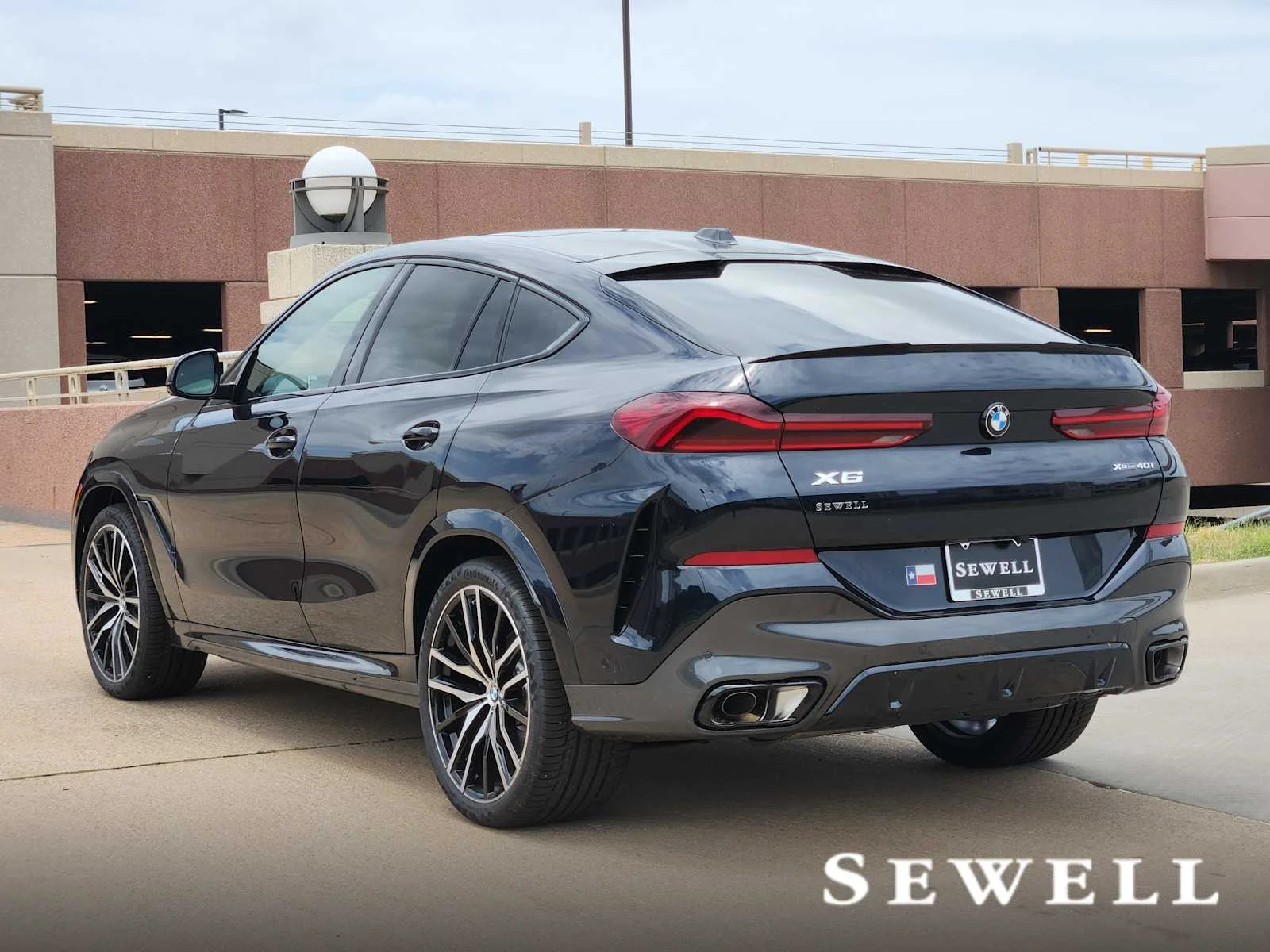 New 2027 Carbon Black Metallic BMW xDrive40i image 3