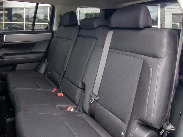 2026 Hyundai Santa Fe SE - Photo 9