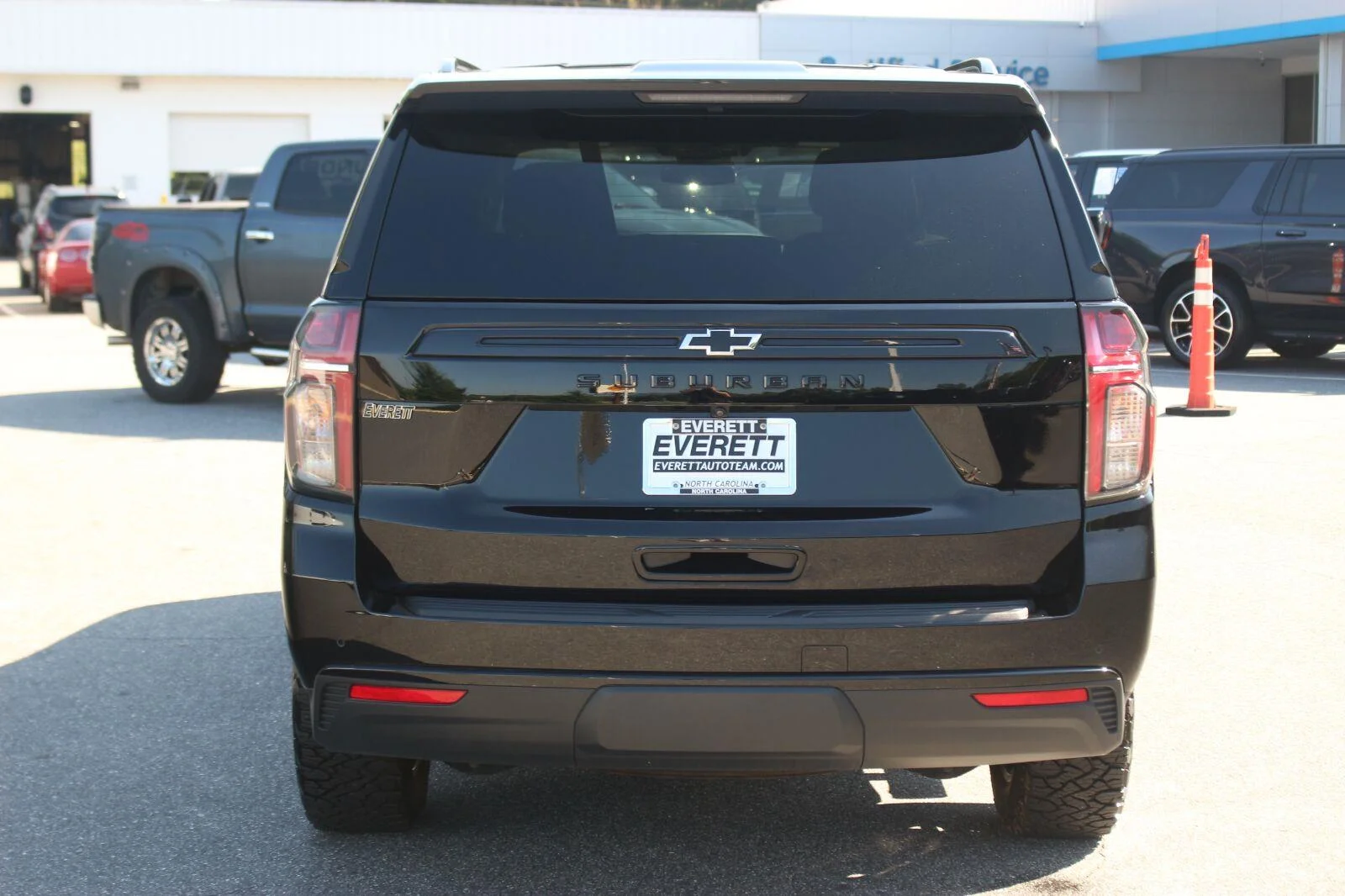 Used 2024 Black Chevrolet Z71 image 6