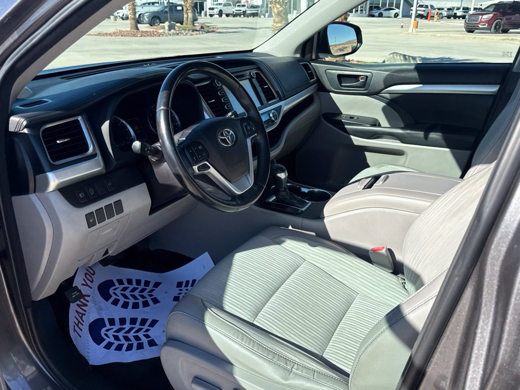 2018 Toyota Highlander LE Plus - Photo 19