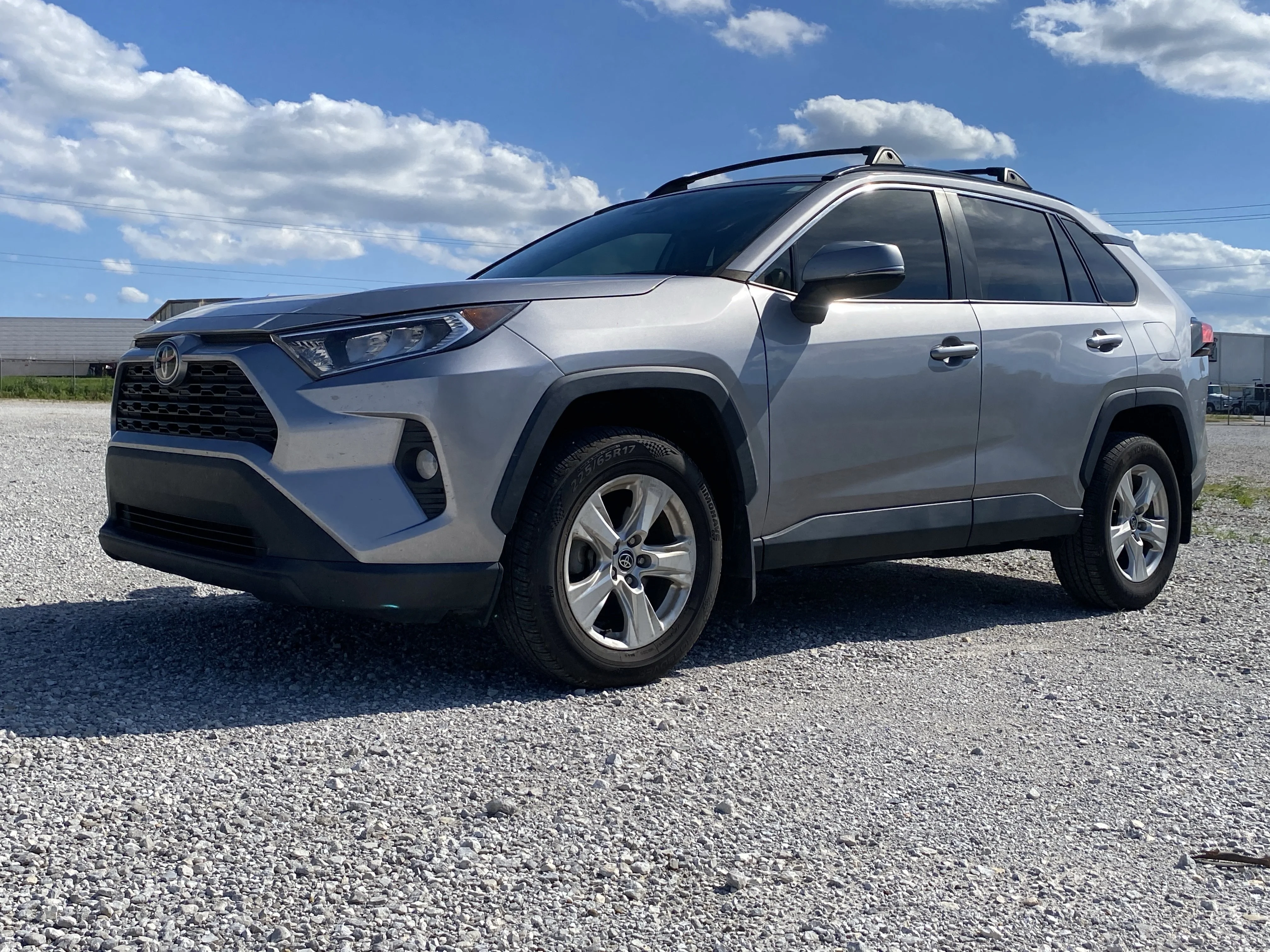Used 2021 Silver Toyota XLE image 5
