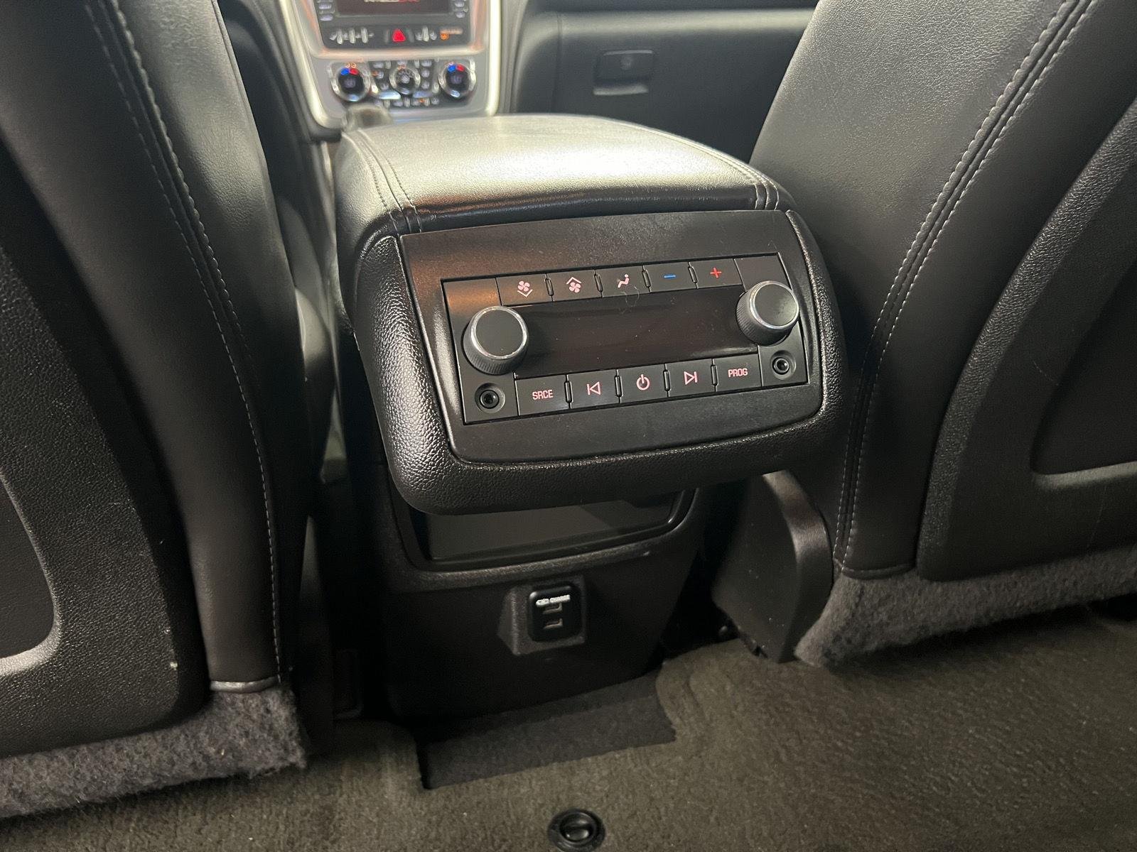 Used 2015 Dark Sapphire Blue Metallic GMC SLT image 27
