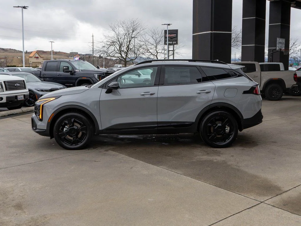 New 2026 Wolf Gray Kia X-Line image 4