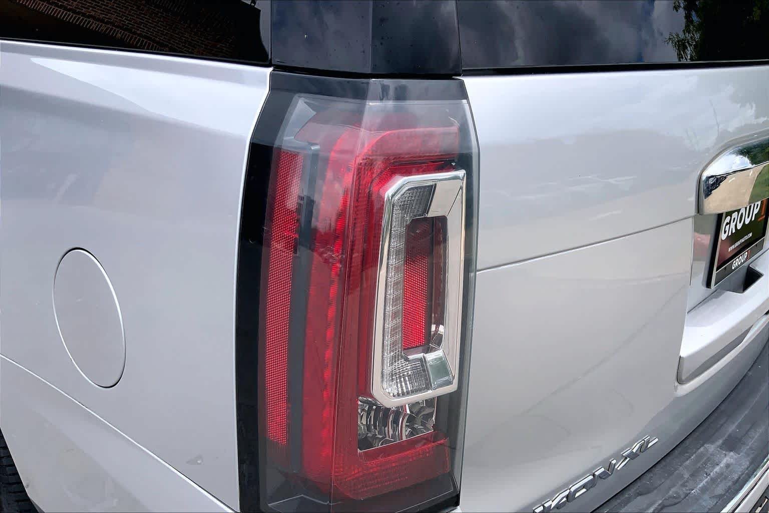 Used 2016 Quicksilver Metallic GMC Denali image 28