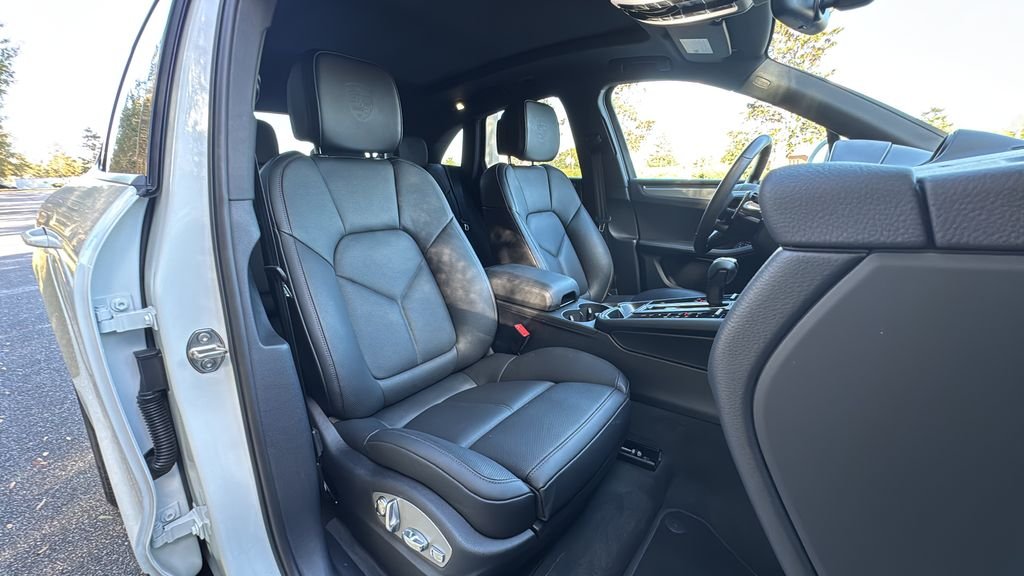Used 2026 White Porsche  image 19