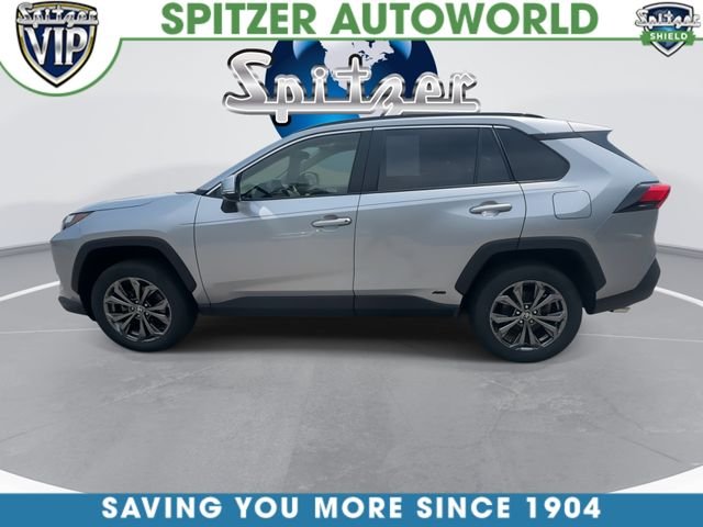 Used 2023 Silver Toyota XLE Premium image 6